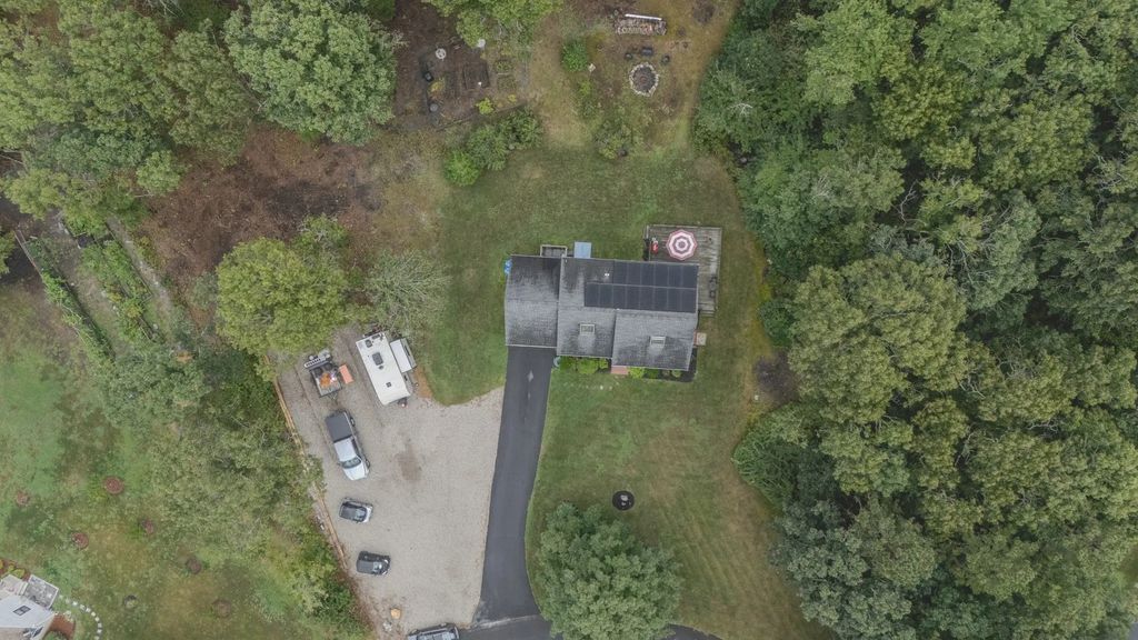 4 Kalmia Path, Sandwich