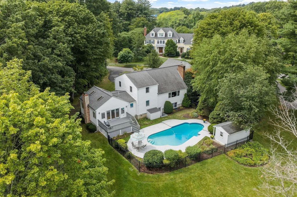 23 Hathaway Rd, Lexington