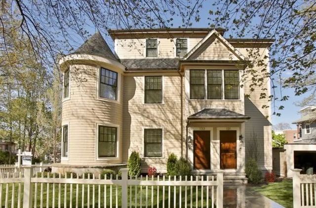 131 Winchester St #131, Brookline