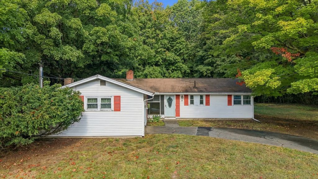 32 Curwen Rd, Peabody