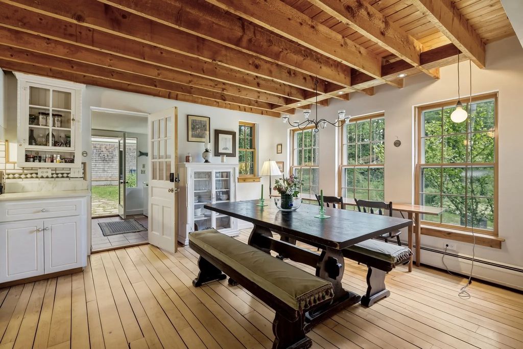 7 Sundown Drive, Goshen