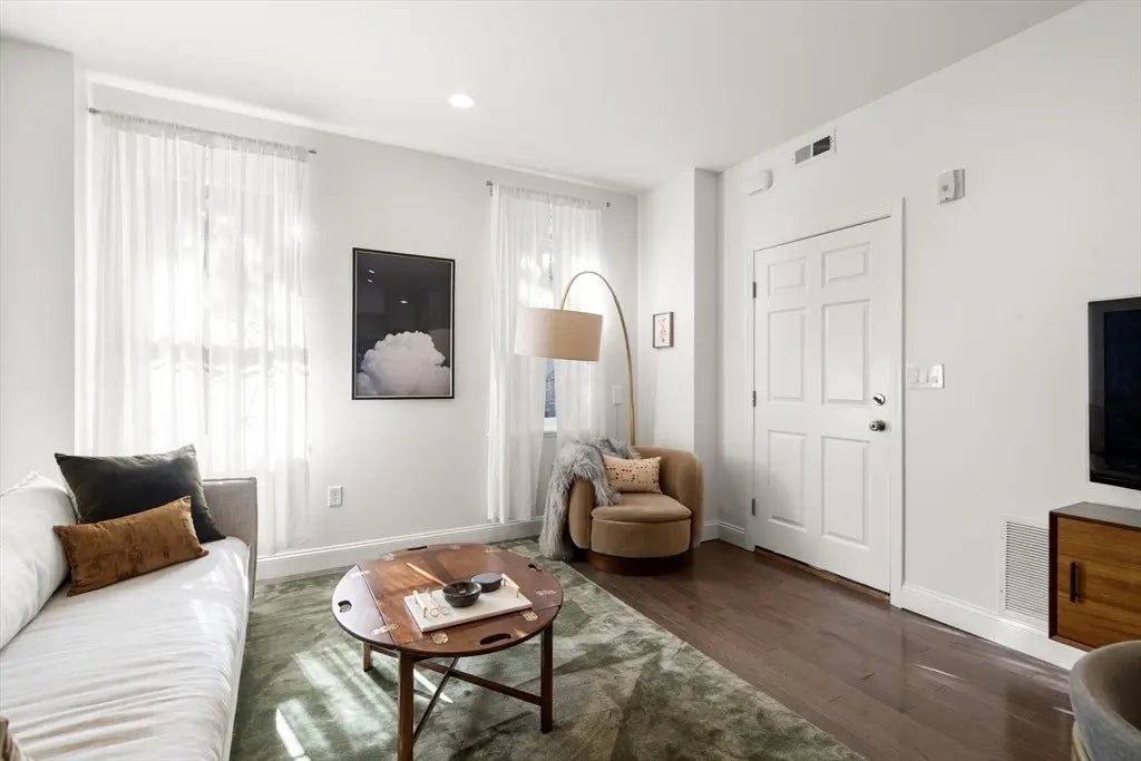 58 E Springfield #1, Boston