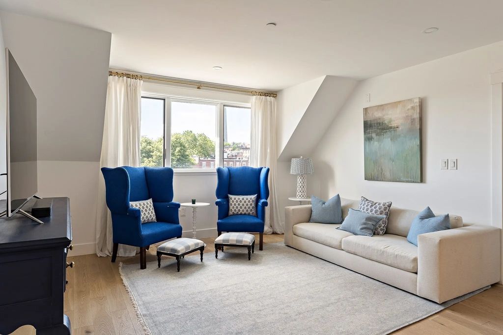 65 Chelsea Street #403, Boston