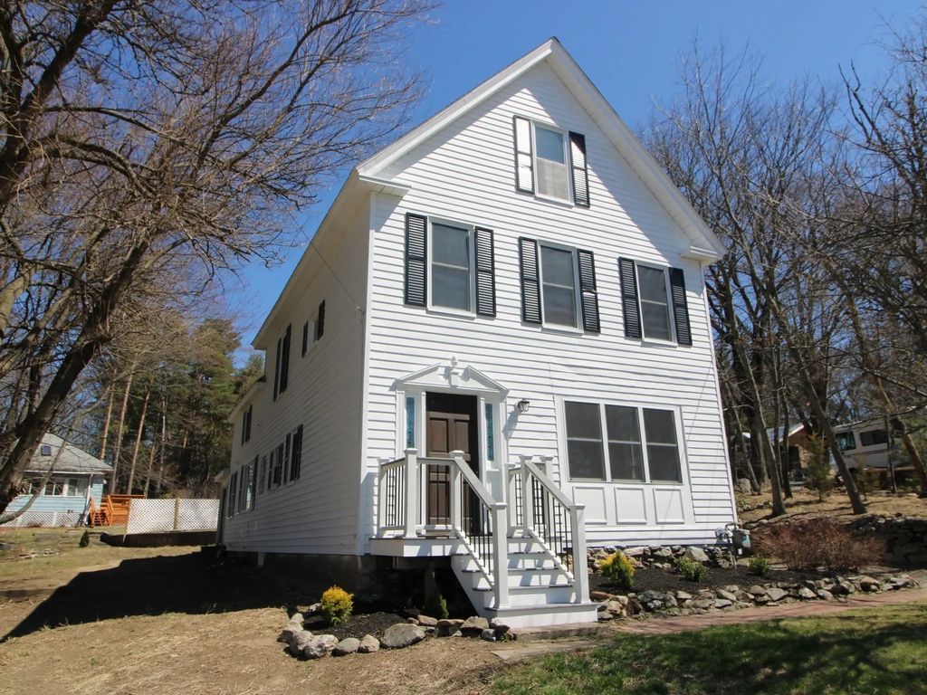 1459 Grafton Rd, Millbury