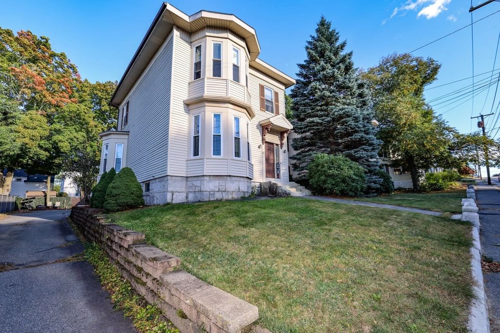 86 Stevens St #b, Lowell