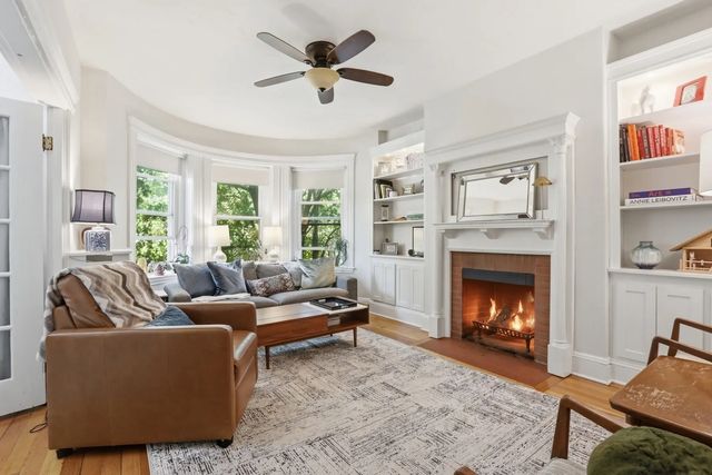 1896 Beacon St #ph3, Brookline