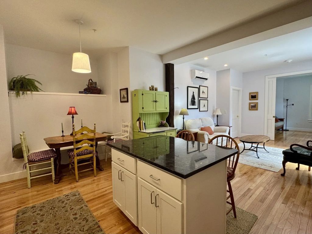 10 Deerfield Ave #9, Shelburne