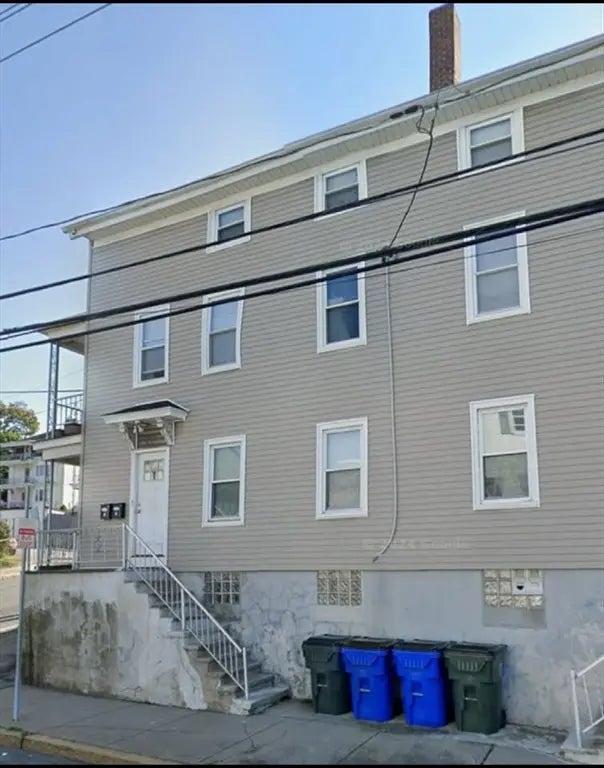 1019 N. Main St #1, Fall River