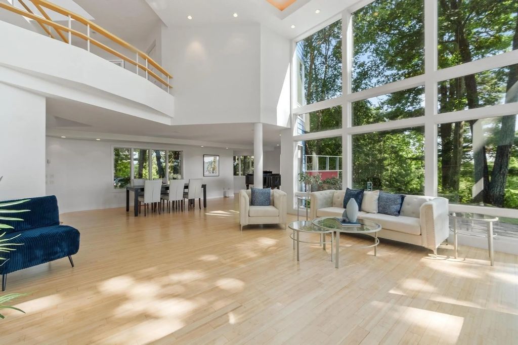 389 River Rd, Carlisle