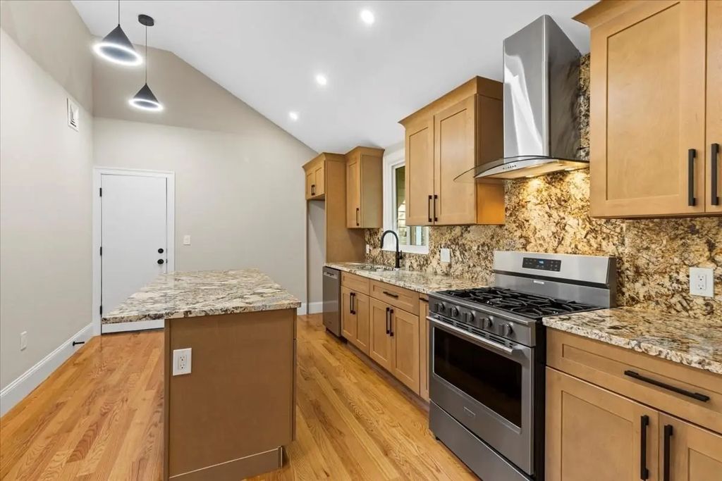 31 Woodale Ave #3, Boston