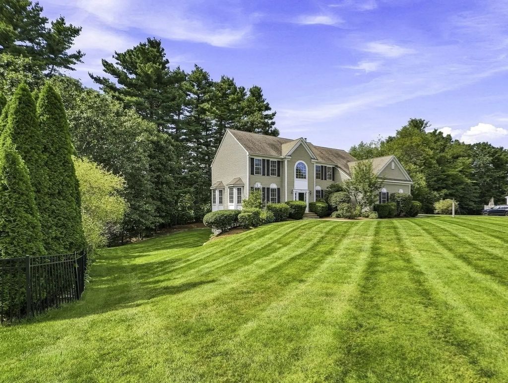 3 Washington Lane, Hopkinton