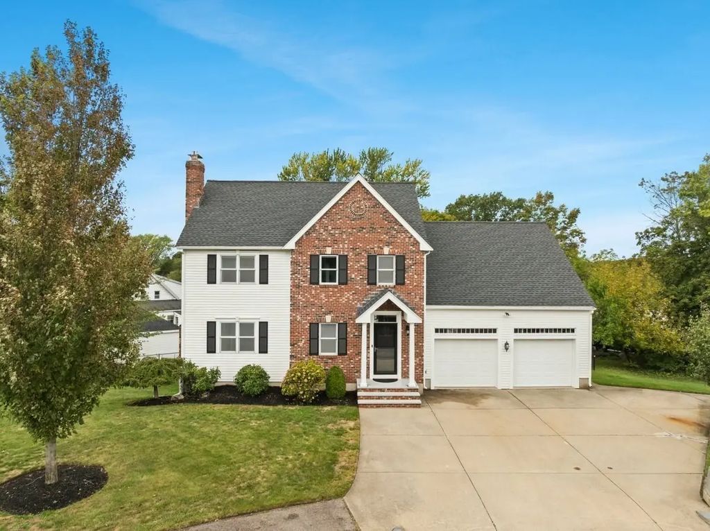 20 Harvest Ln, Braintree
