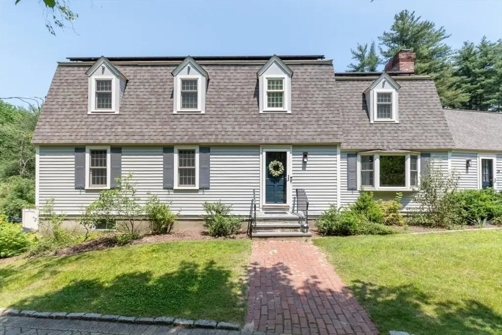 270 Old Lancaster Rd, Sudbury