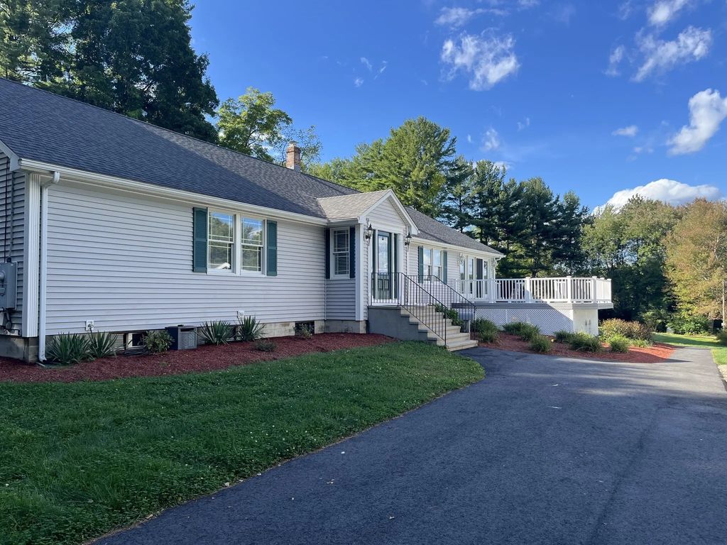 515 Wallum Lake Road, Burrillville