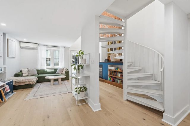 15 Cazenove St #1, Boston