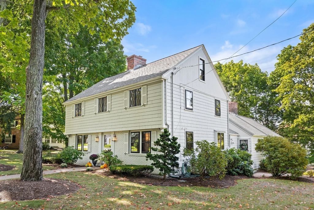 1 Overlook Way, Winchester