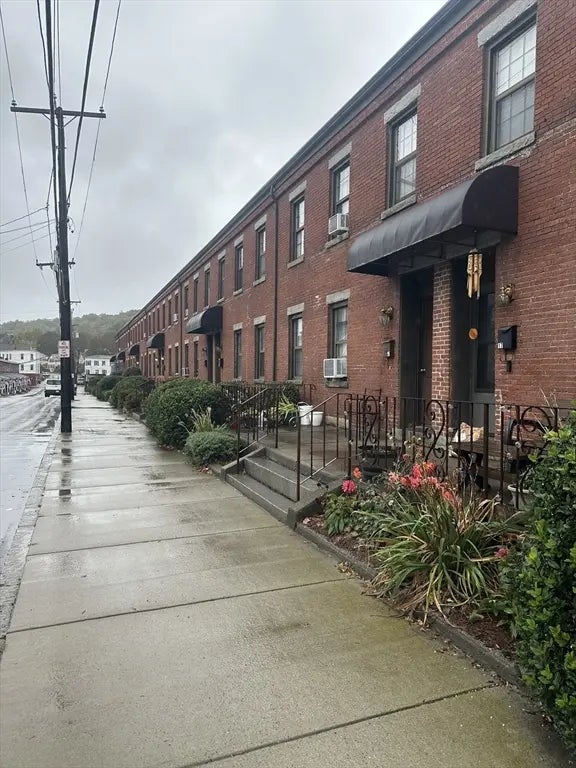 37 Grove Street #37, Clinton