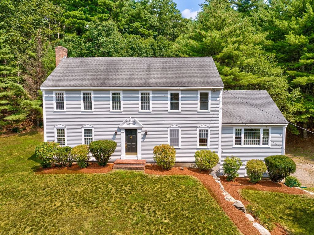 1157 Main St, Bolton