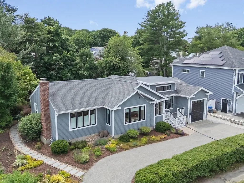 694 Trapelo Road, Waltham