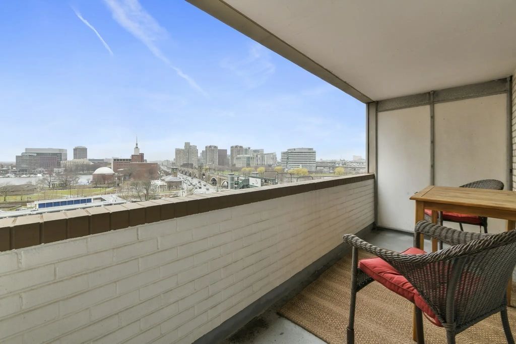 6 Whittier Pl #8p, Boston