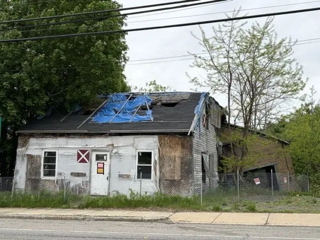 68 E Broadway, Gardner