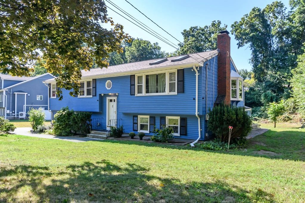 11 Mark St, Natick