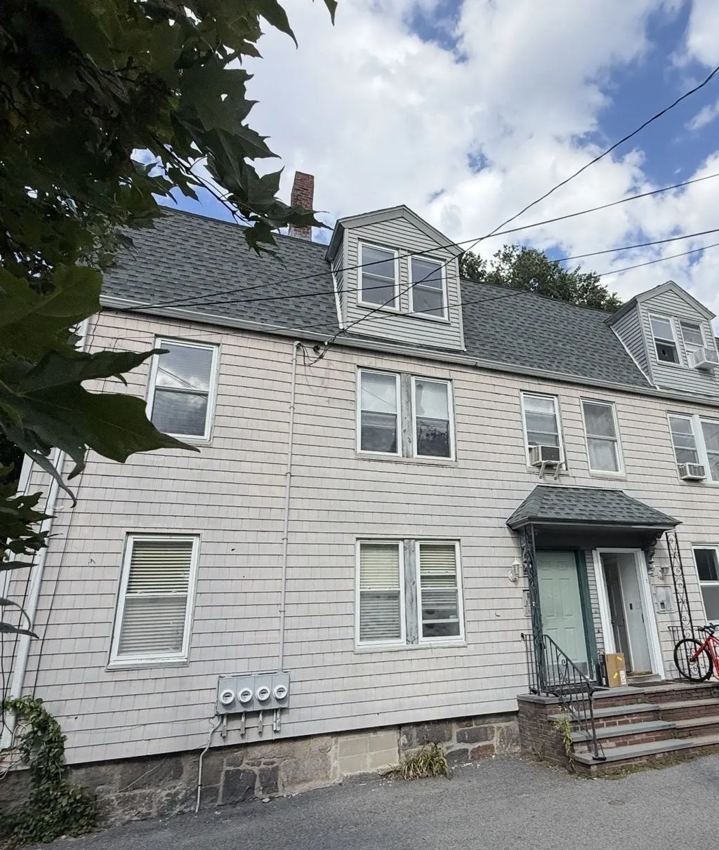 9 High Street Place #3, Brookline