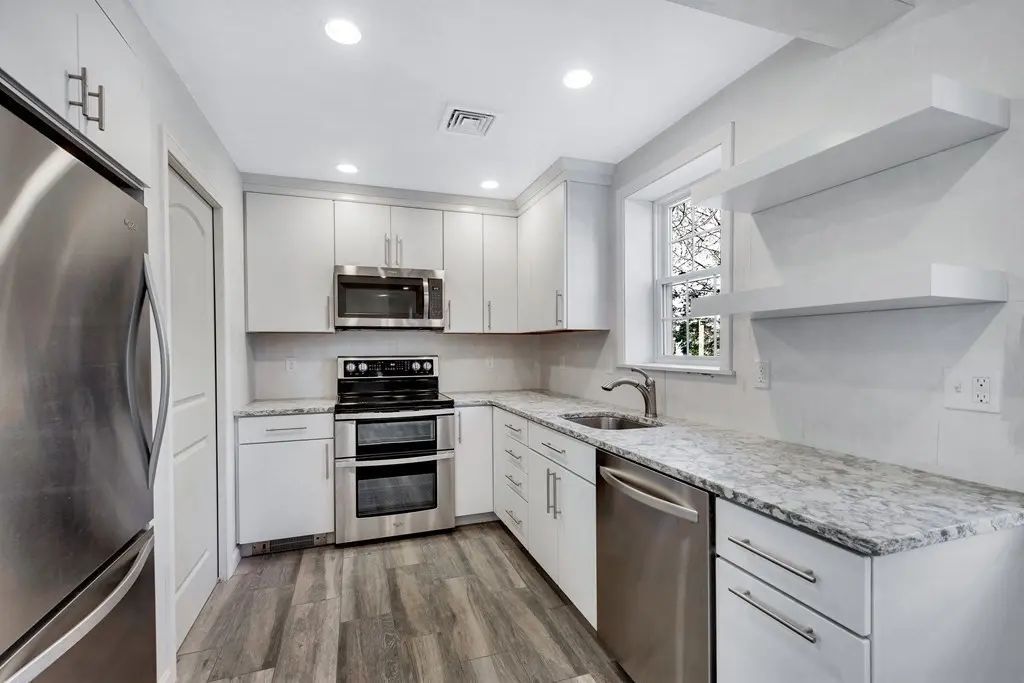 969 Chestnut Street #b, Newton