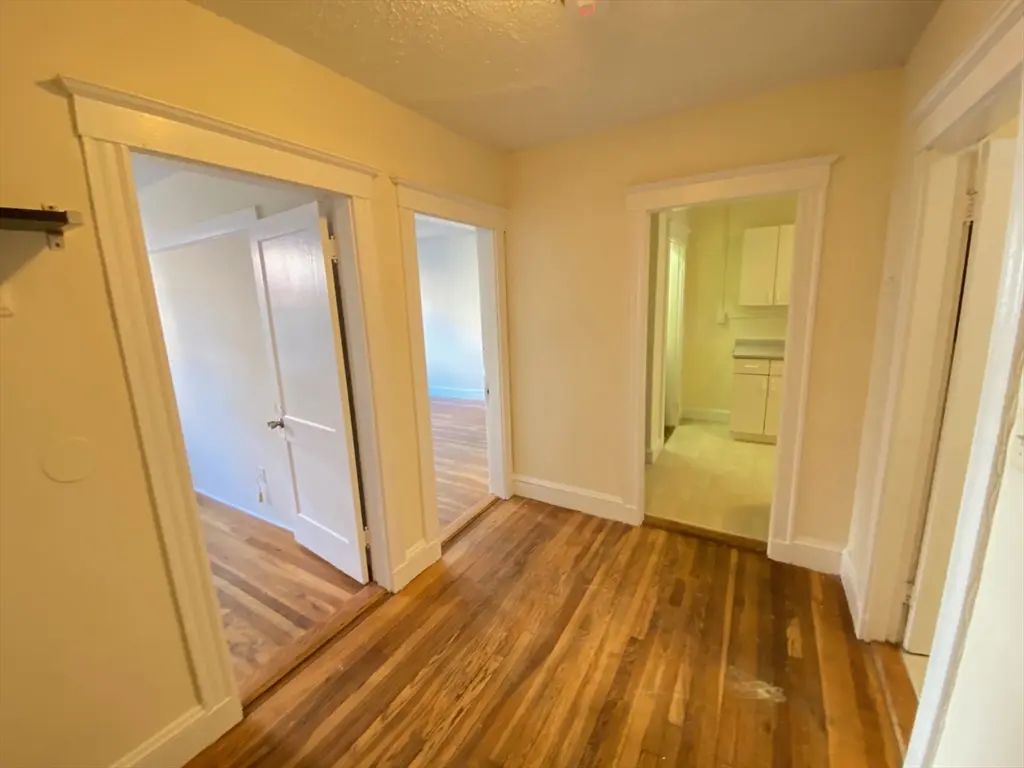 5 Barrow Street #2a, Boston