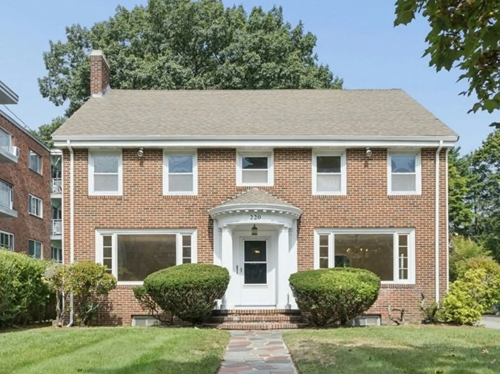220 Mountain Ave, Malden