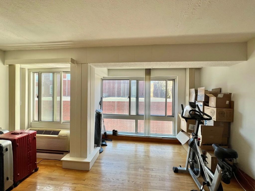 4 Trowbridge Place #3-c, Cambridge