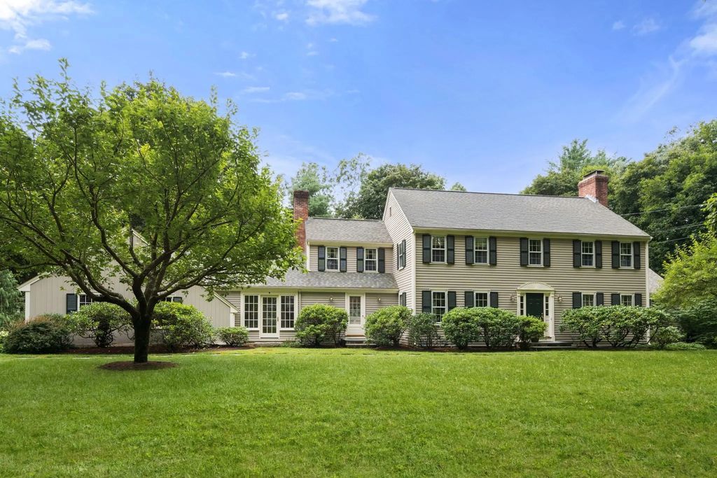 4 Cherry Brook Road, Weston
