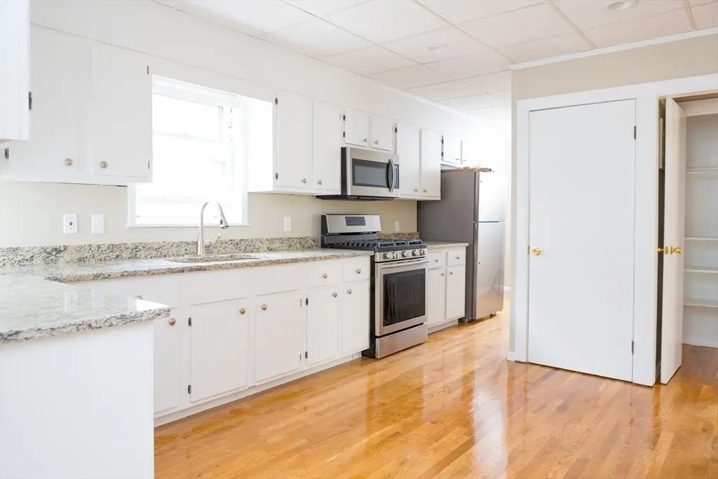 21-23 Pennsylvania Ave #23, Somerville