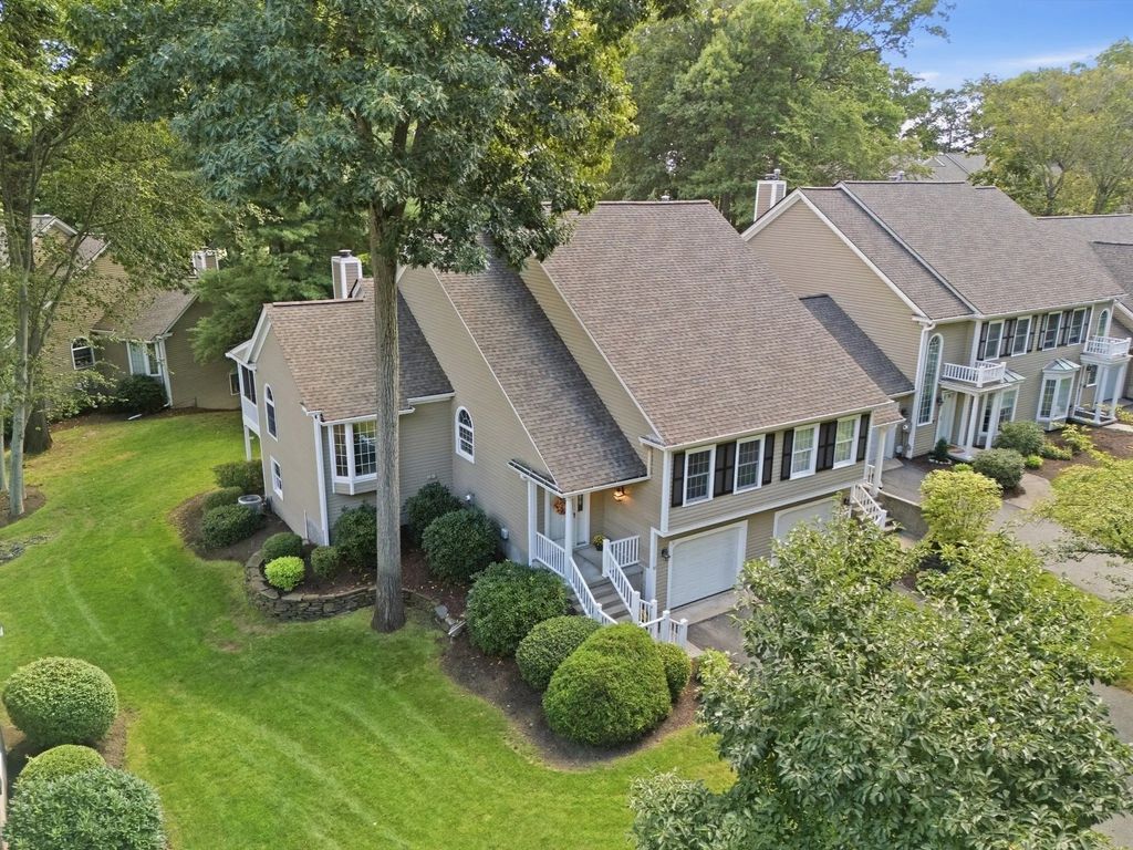 10 Windpath W #10, West Springfield