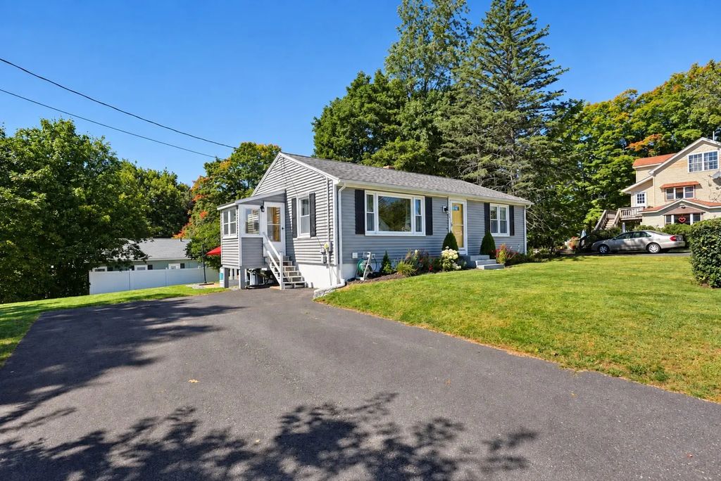 18 Longview St., West Boylston