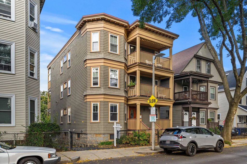 81 Auckland Street #1, Boston