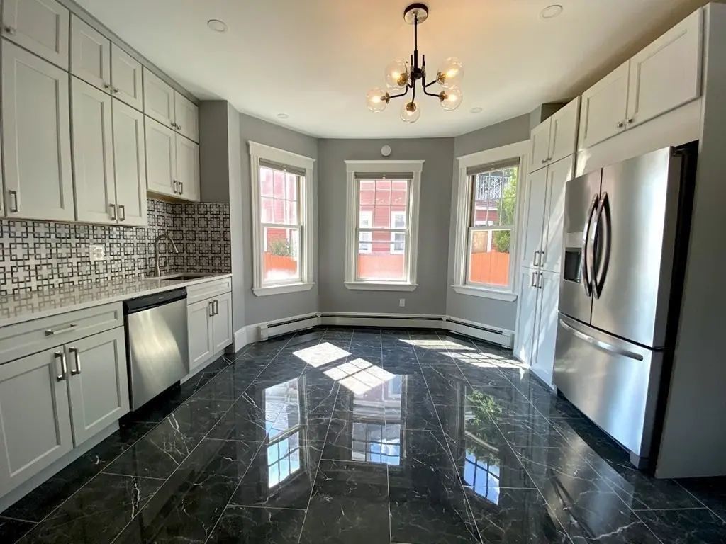 126 Bayswater St #126, Boston