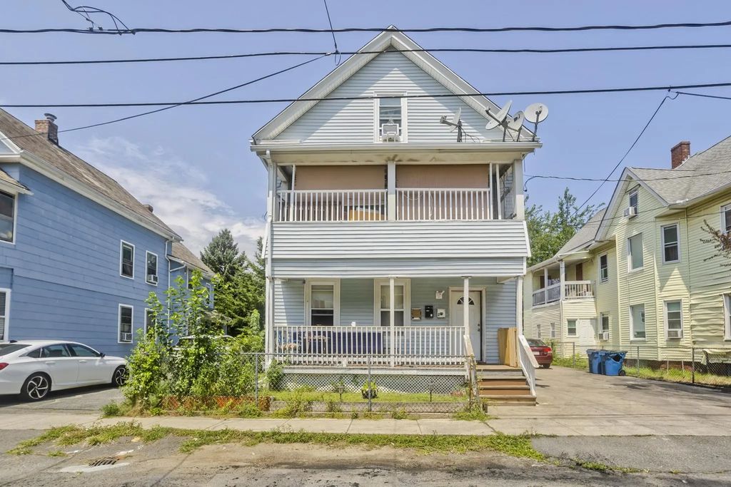 34 E. School St, West Springfield