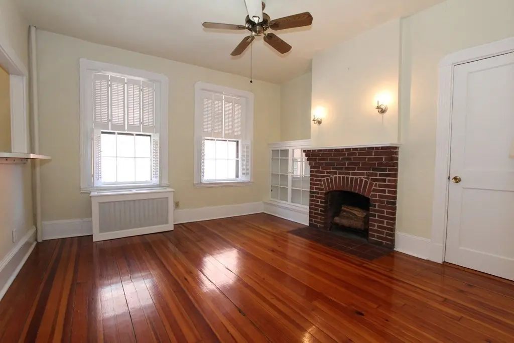 4 Phillips #2, Boston