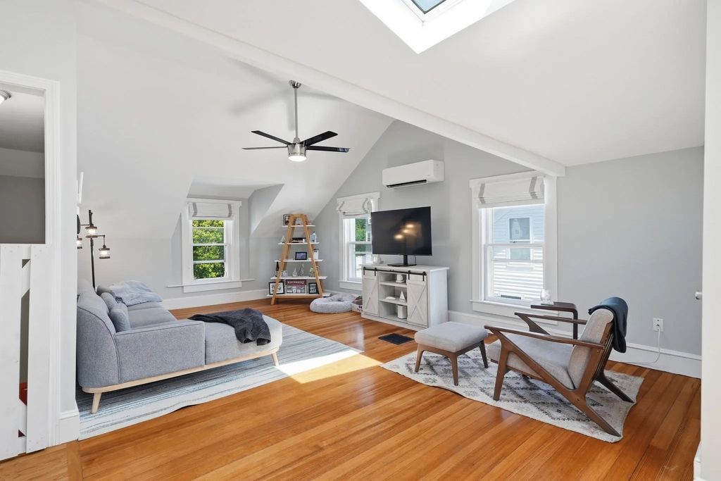 16 Billows Street #b, Winthrop