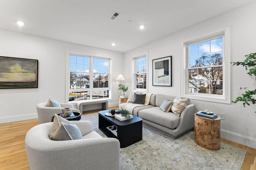 272 Lincoln St #301, Marlborough