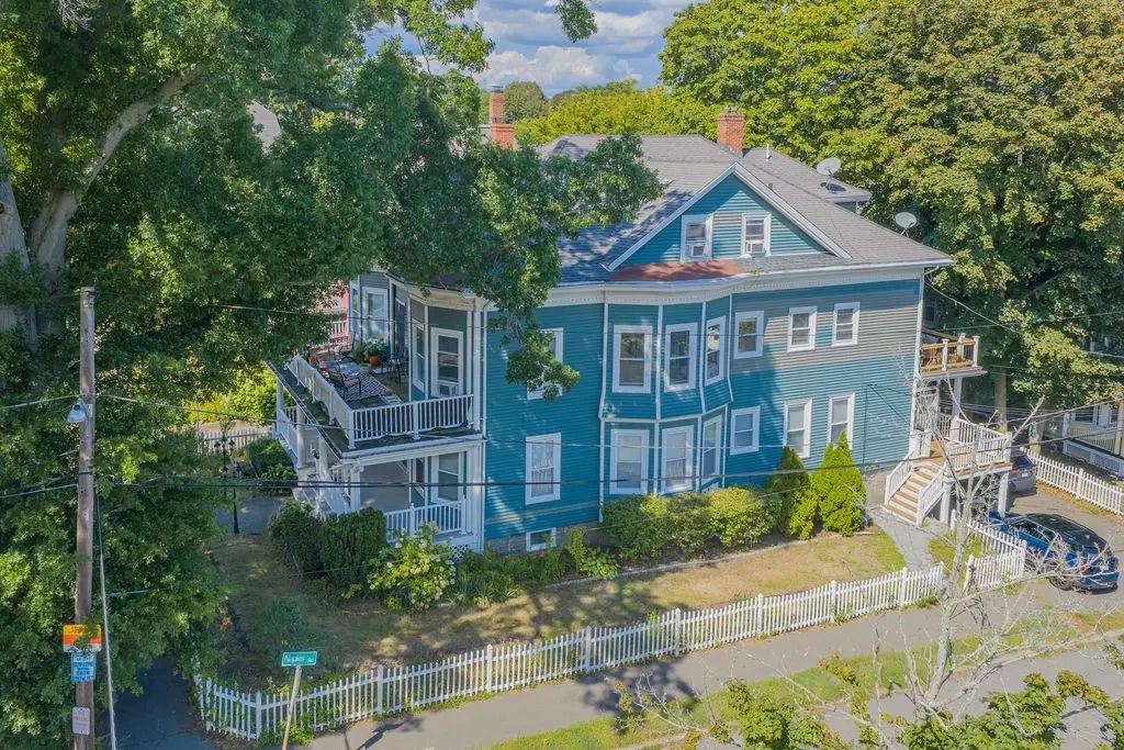 375 Lafayette St #1, Salem