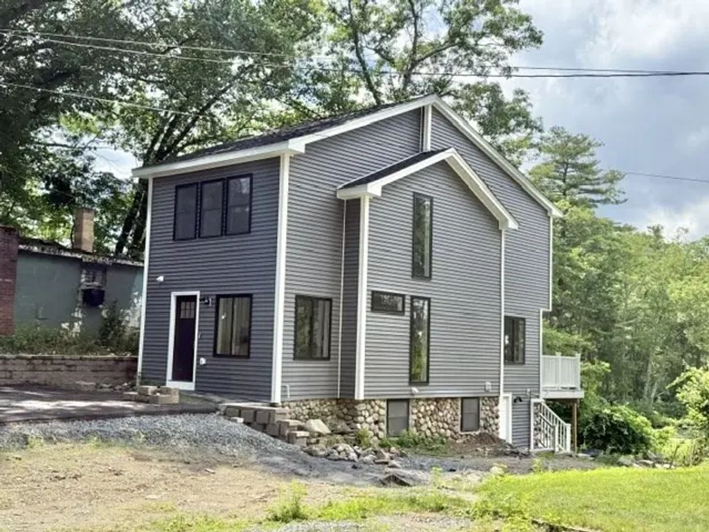 6 Hillside Rd, Northborough