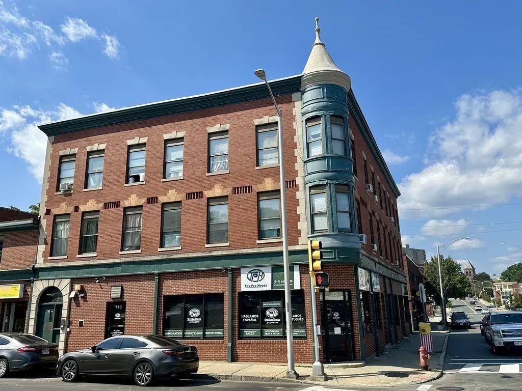 94 Eastern #5, Malden