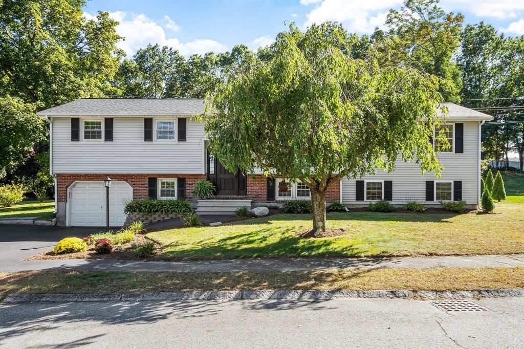 9 Dawn Drive, Chelmsford