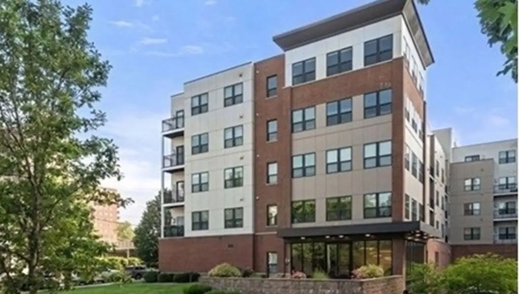 999 Hancock St #508, Quincy