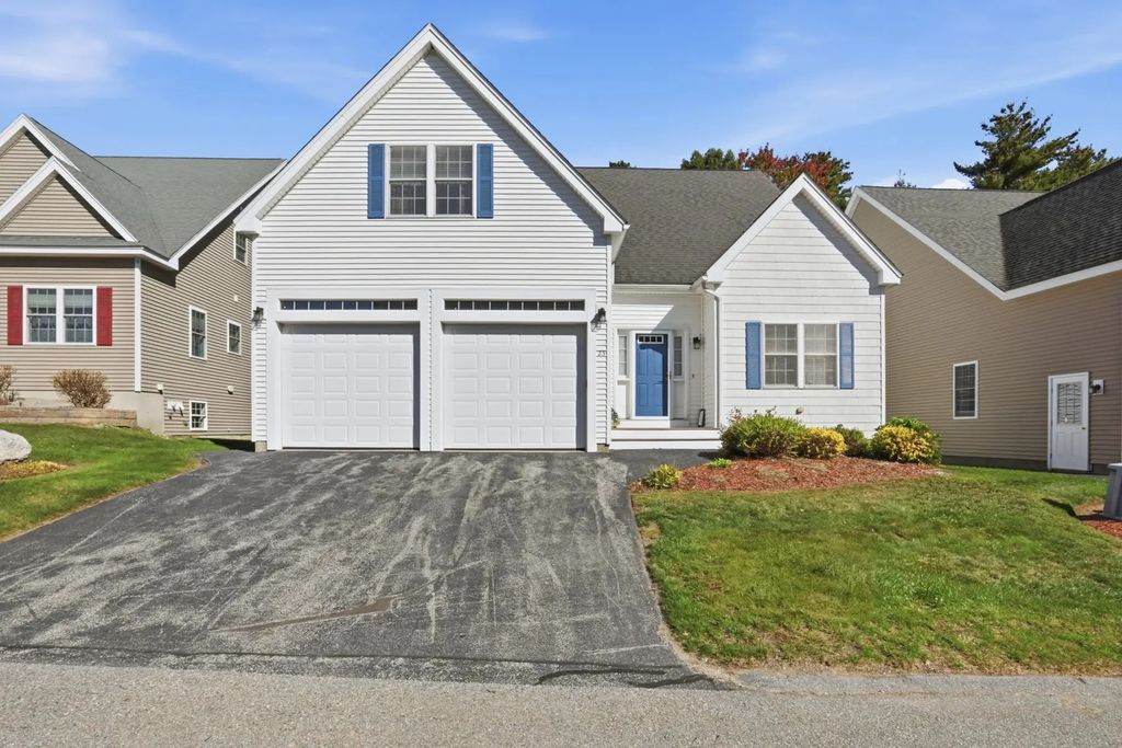 23 Dickens Ln, Tyngsborough