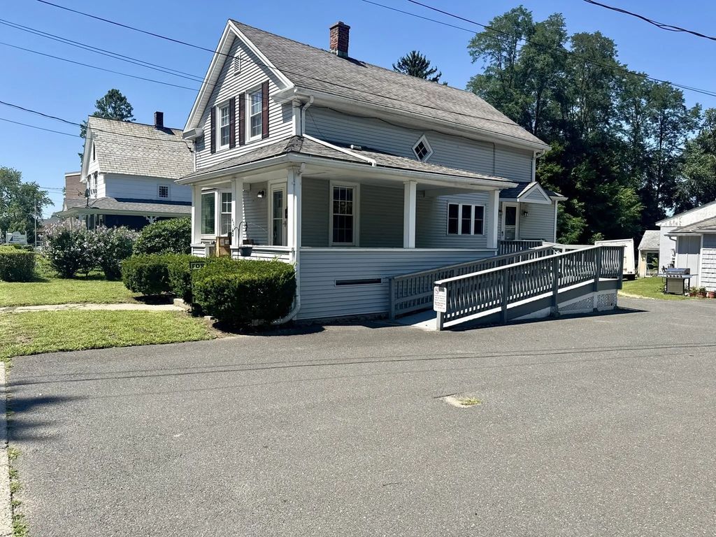 420 Britton St, Chicopee