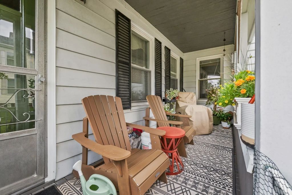 6 Mead St #1, Danvers