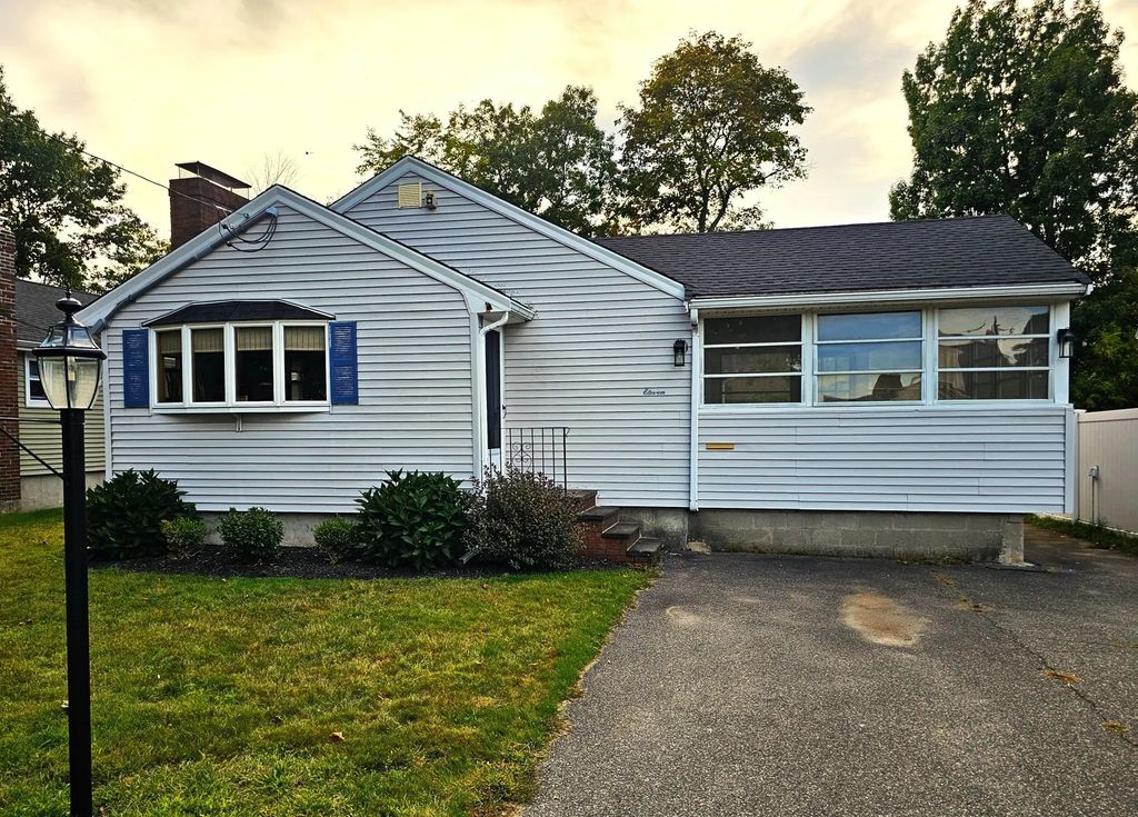 11 Tuttle Lane, Saugus